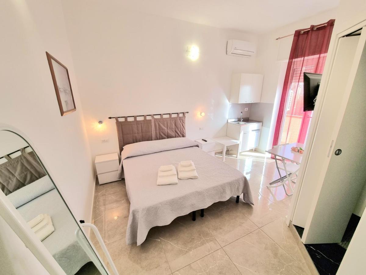 Entos Suite Cagliari Exteriör bild