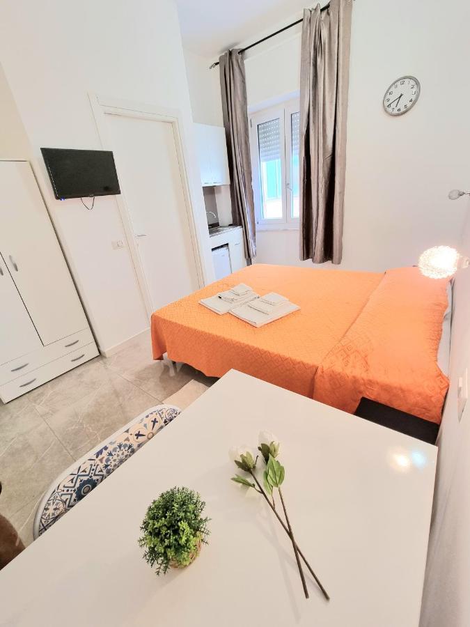 Entos Suite Cagliari Exteriör bild