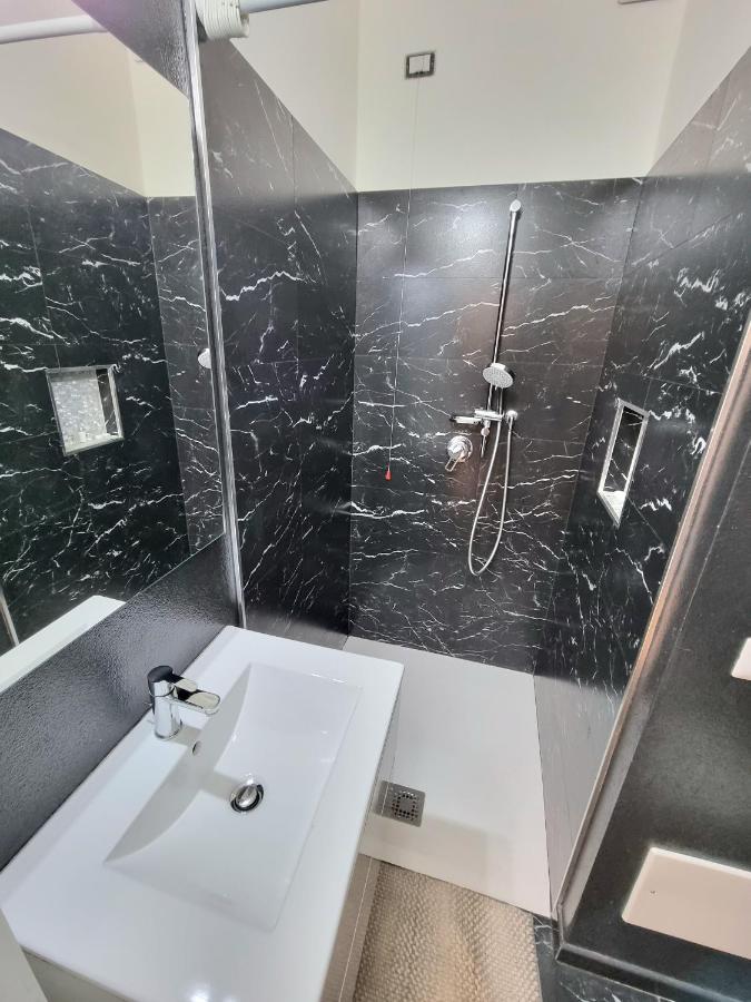Entos Suite Cagliari Exteriör bild